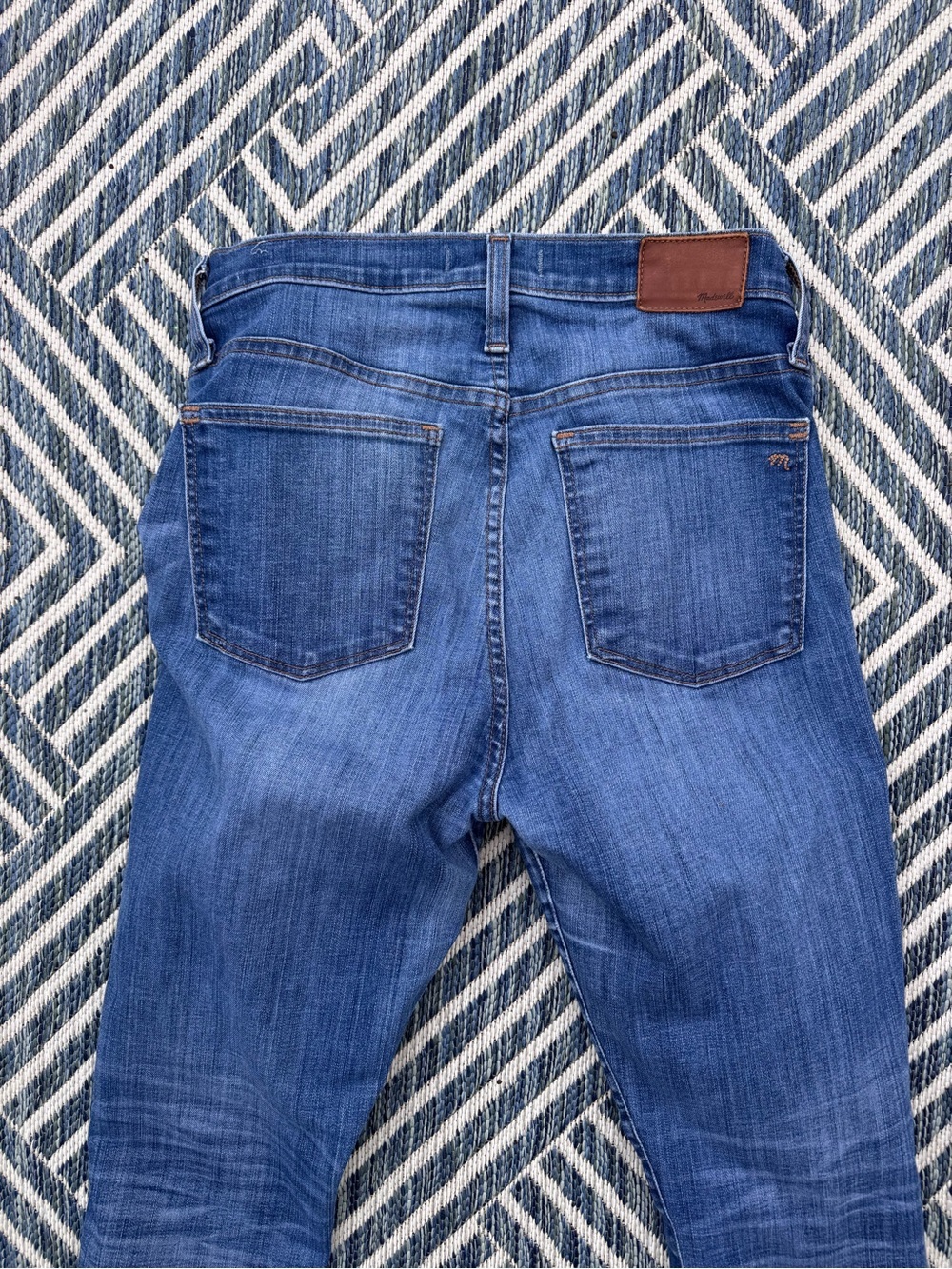 Madewell High-Rise Button-Fly Skinny Jeans in Medium Blue Wash - Picture 6 of 6